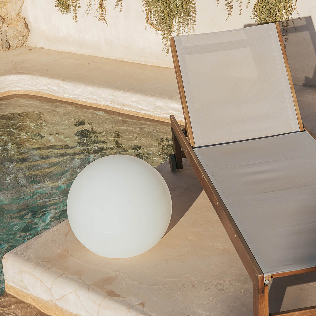 BULY Globe Light – for Garden, Pool &amp; Patio