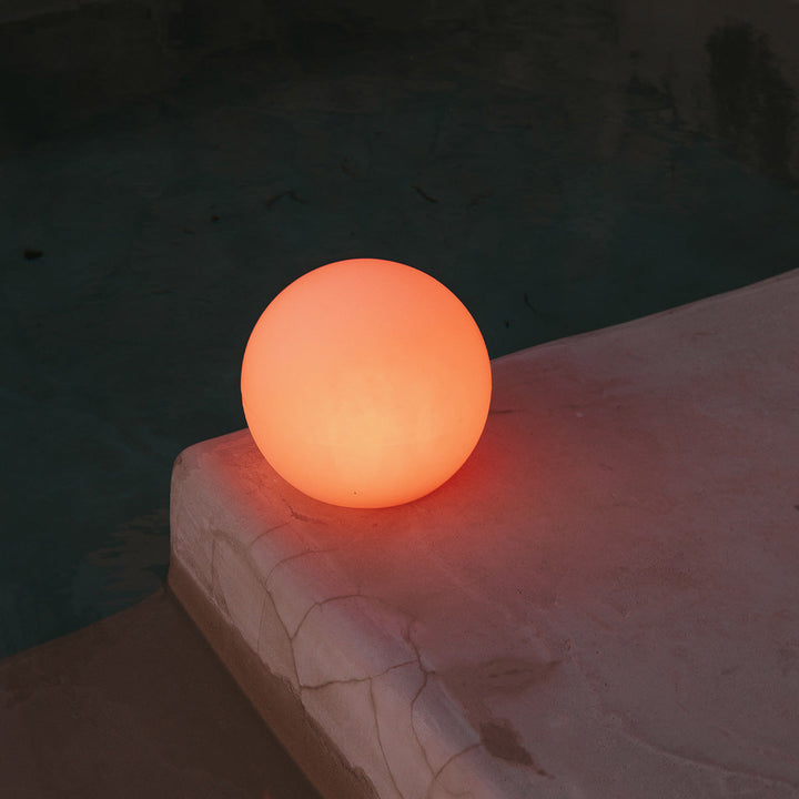 BULY Globe Light – for Garden, Pool &amp; Patio
