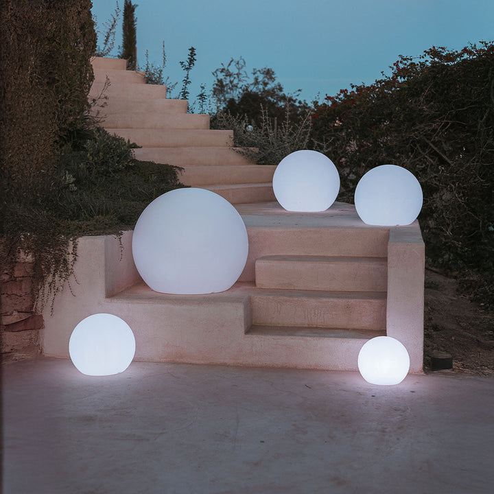 BULY Globe Light – for Garden, Pool &amp; Patio