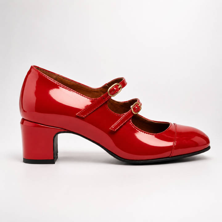 Roter Mary-Jane-Lackschuh – Seitenansicht
