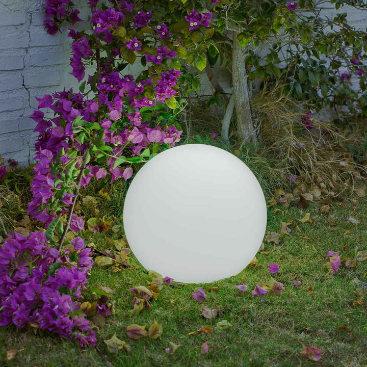 BULY Globe Light – for Garden, Pool &amp; Patio