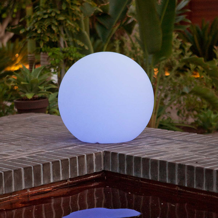 BULY Globe Light – for Garden, Pool &amp; Patio