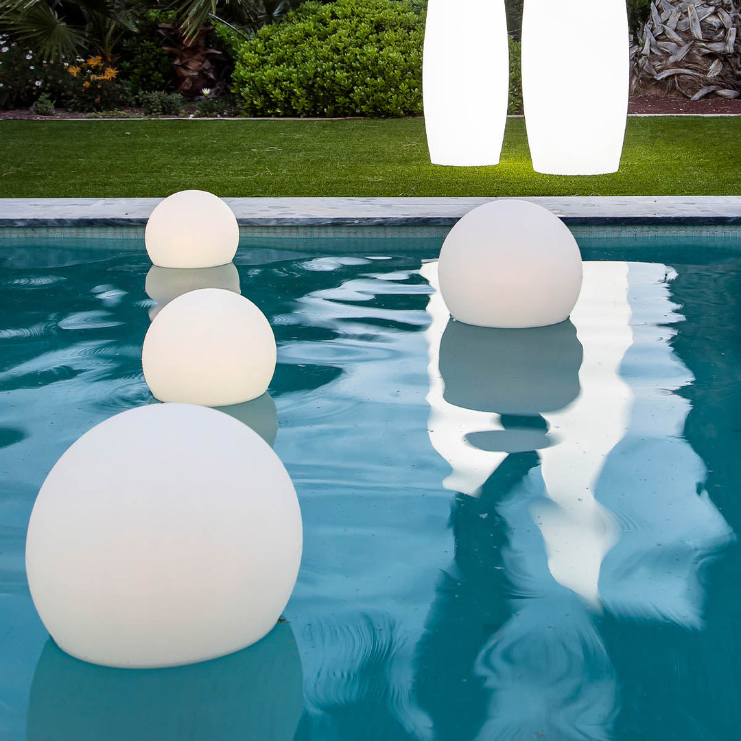 BULY Globe Light – for Garden, Pool &amp; Patio