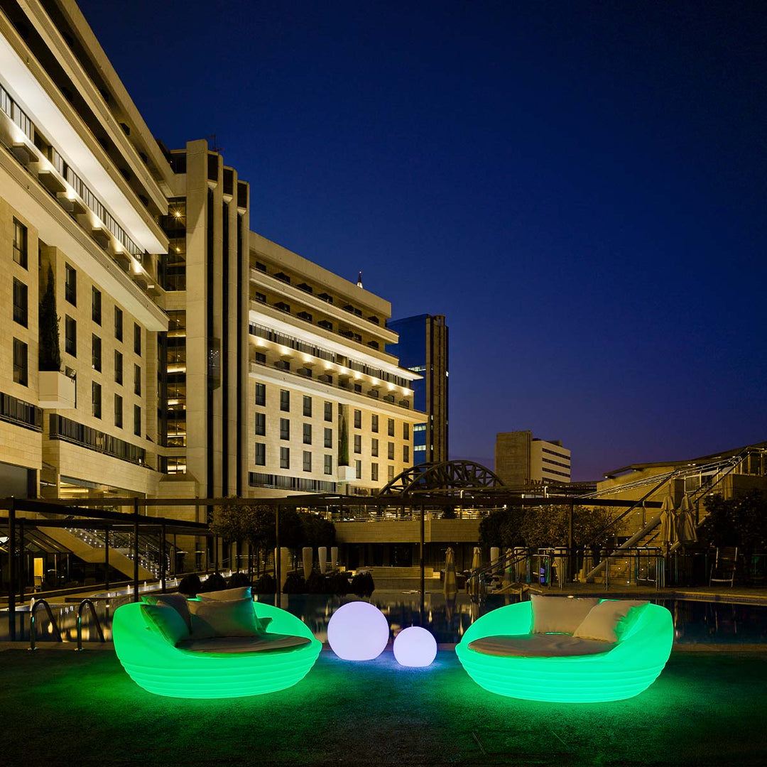 BULY Globe Light – for Garden, Pool &amp; Patio
