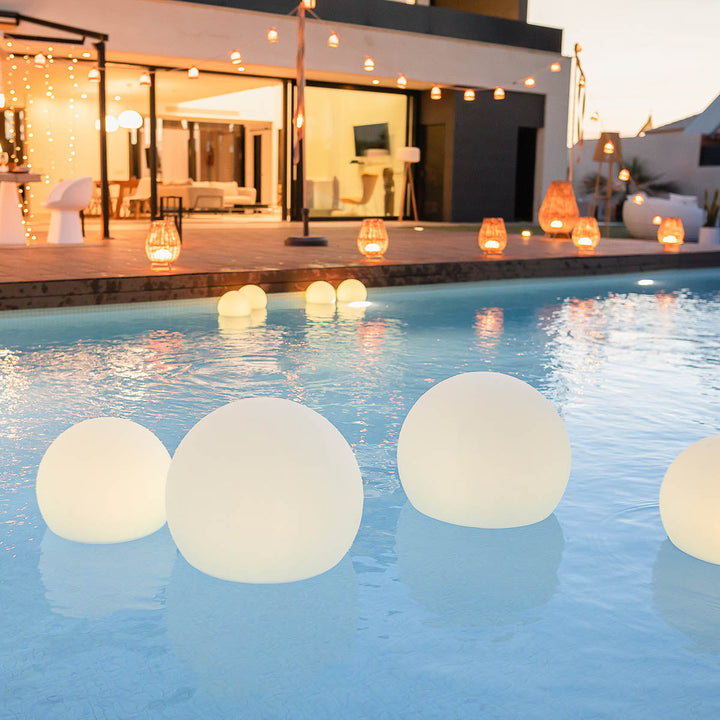 BULY Globe Light – for Garden, Pool &amp; Patio