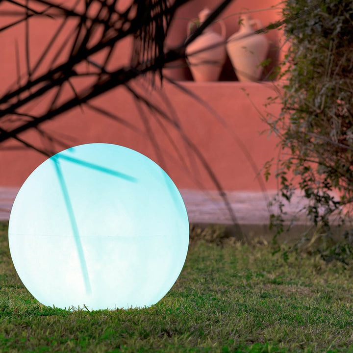 BULY Globe Light – for Garden, Pool &amp; Patio