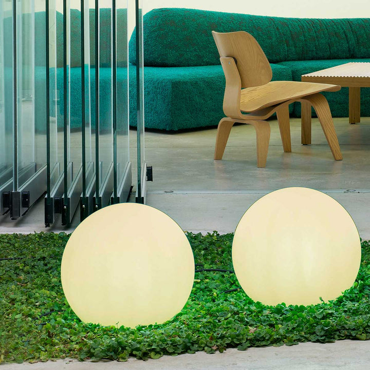 BULY Globe Light – for Garden, Pool &amp; Patio