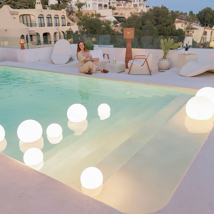 BULY Globe Light – for Garden, Pool &amp; Patio