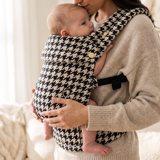 Komfort-Babytrage im Hahnentritt-Design
